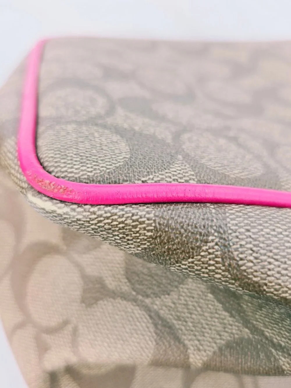 Authentic Coach Signature Drawstring Carry All Tote Pink Leather CC Print Bag